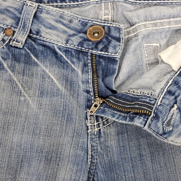 Bke Sabrina  bermuda style factory distressed shorts size 28 - Picture 9 of 16